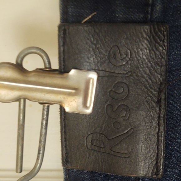 R. Sole Denim Moto Style Slim Fit Distressed Jeans Sz 34 x 32 - Picture 10 of 11